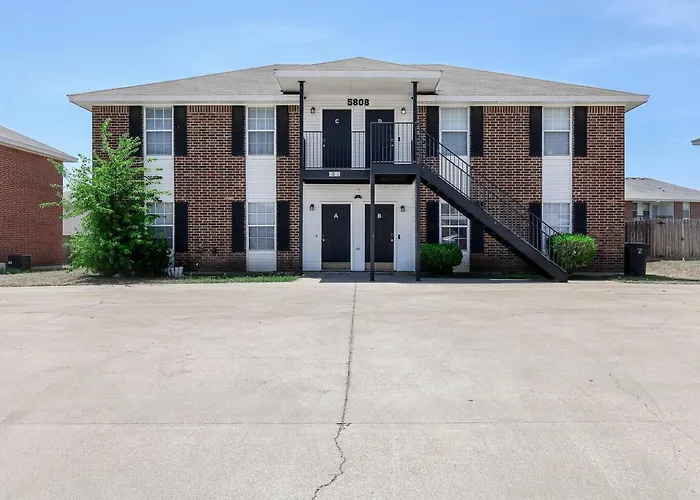 Apartment Entire 4-plex | For Corporate Teams Or Contractors *