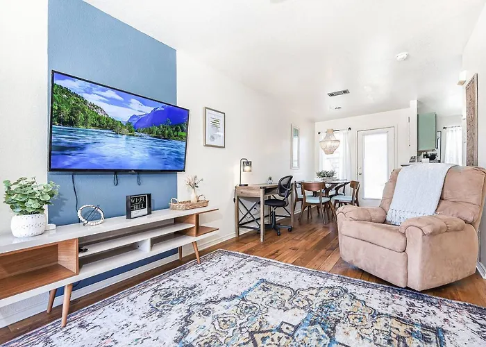Entire 4-plex | For Corporate Teams Or Contractors Apartment *