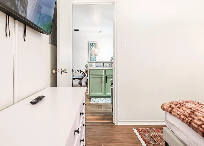 Apartment Entire 4-plex | For Corporate Teams Or Contractors