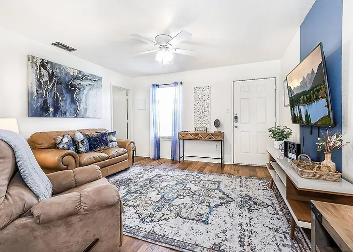 Entire 4-plex | For Corporate Teams Or Contractors Apartment