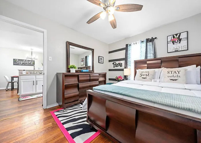 Apartment Entire 4-plex | For Corporate Teams Or Contractors